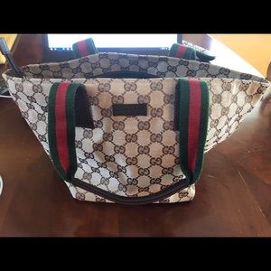 Gucci women’s hand bag